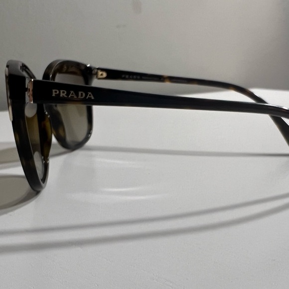Authentic Prada sunglasses - Picture 6 of 6